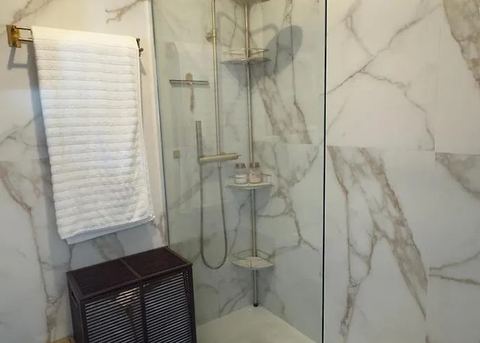 شقة Cap Martin Luxury - Parking - Terrasse - Piscine - Bouteille De Prosecco روكوبرُن كاب مارتي